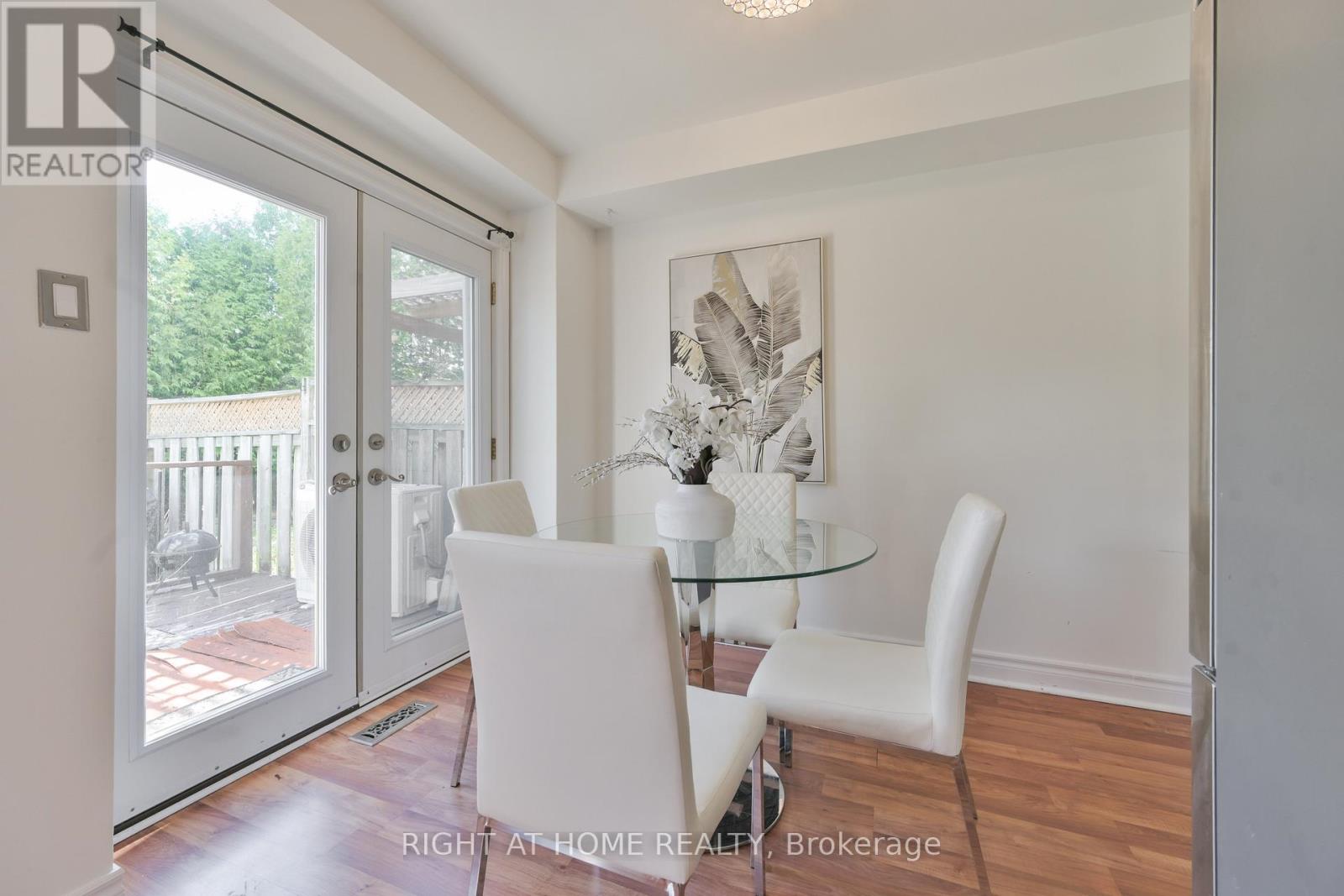 112 Creekwood Crescent, Whitby, Ontario  L1R 2K4 - Photo 6 - E13085146