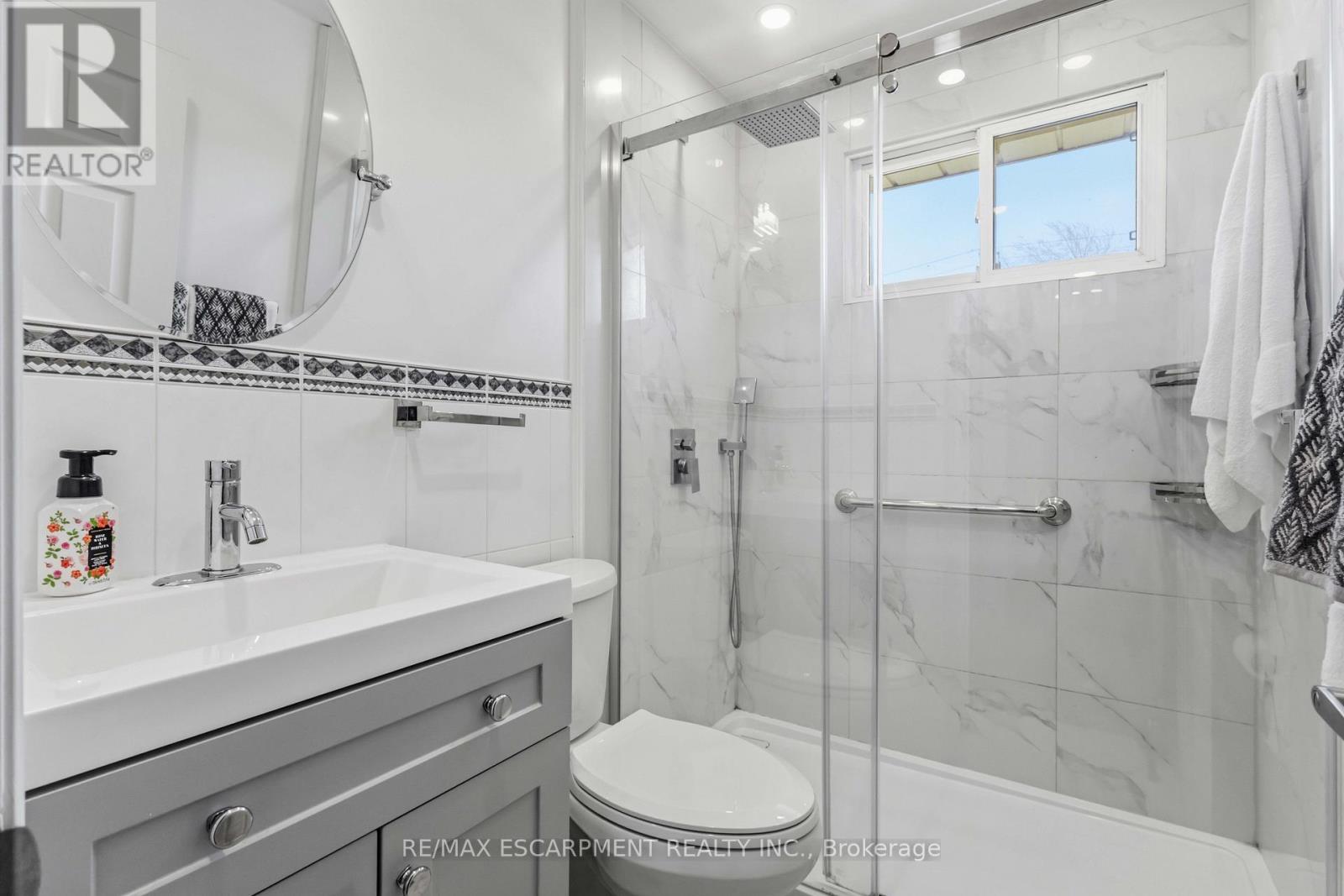 1 Birkdale Road, Toronto, Ontario  M1P 3R2 - Photo 15 - E13085174