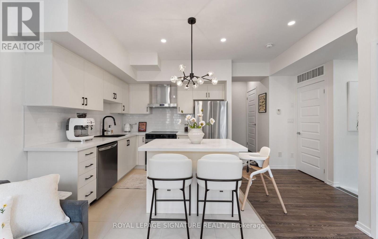 B05 - 26 Bruce Street, Vaughan, Ontario  L4L 0H4 - Photo 11 - N13084934