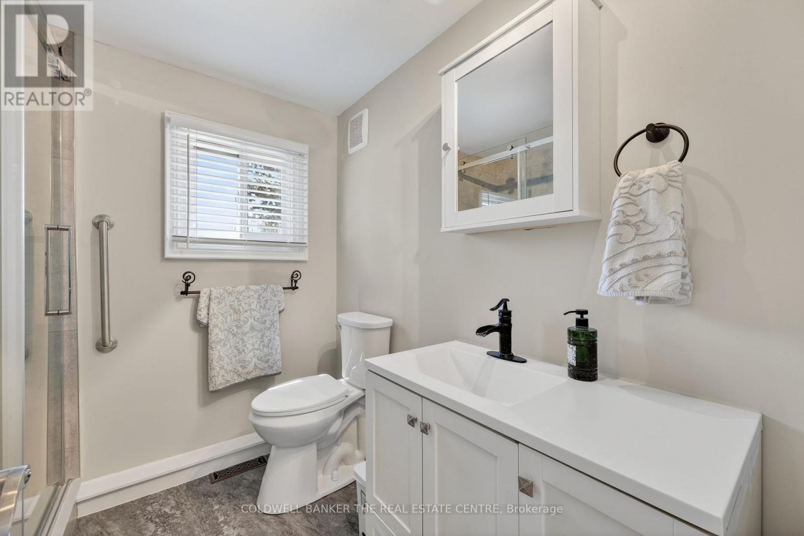 73 Linden Lane, Innisfil, Ontario  L9S 1P3 - Photo 17 - N13085092