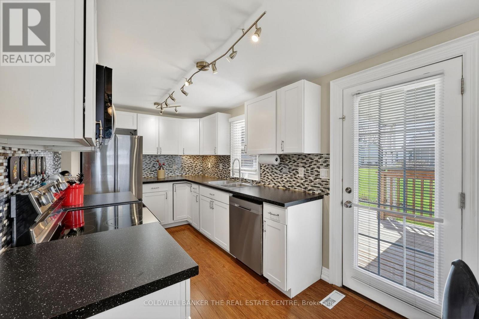 73 Linden Lane, Innisfil, Ontario  L9S 1P3 - Photo 6 - N13085092
