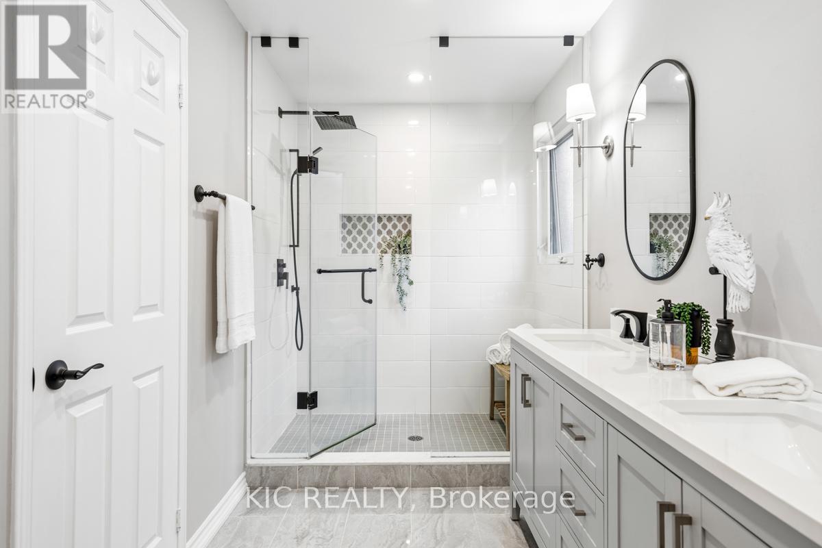 2 Bayel Crescent, Richmond Hill, Ontario  L4S 1C2 - Photo 25 - N13085160