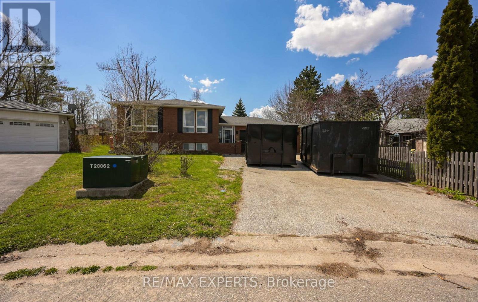 13 Oriole Court, Barrie (Cundles East), Ontario  L4M 5N1 - Photo 1 - S13084798