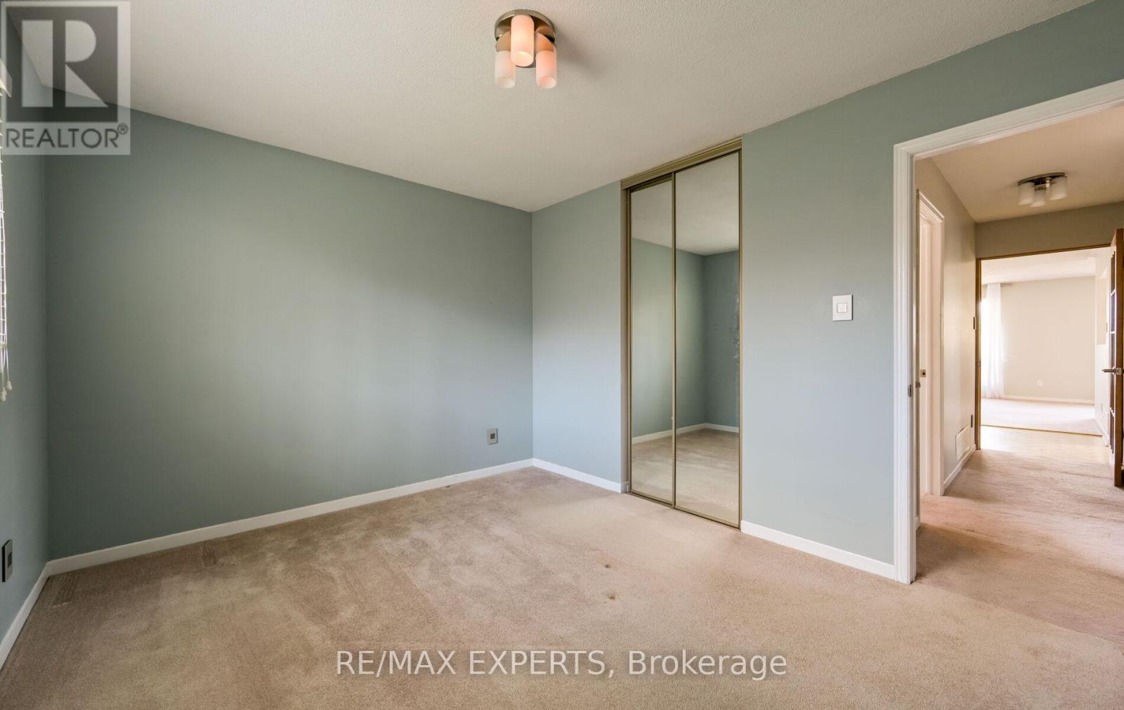 13 Oriole Court, Barrie (Cundles East), Ontario  L4M 5N1 - Photo 17 - S13084798