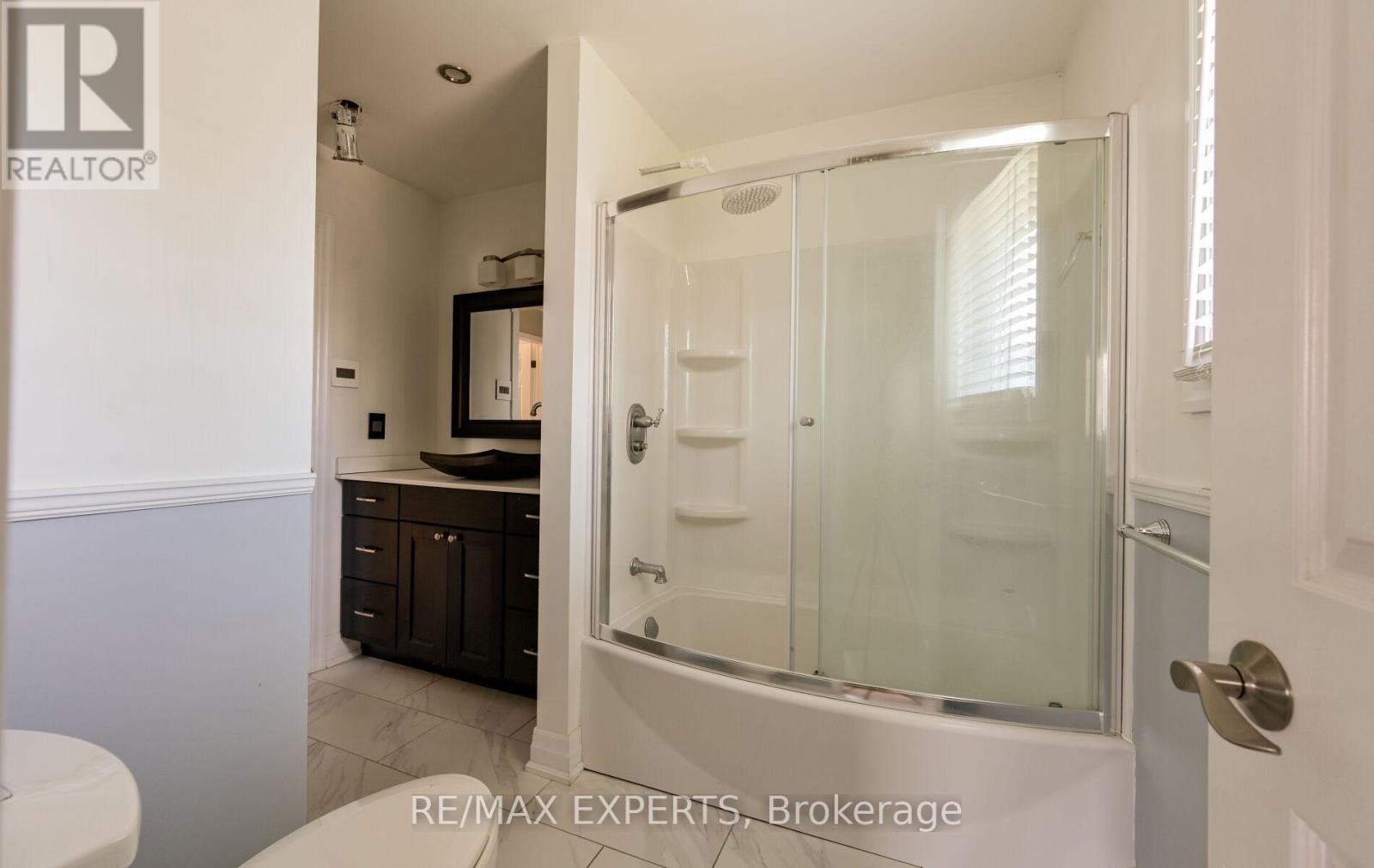 13 Oriole Court, Barrie (Cundles East), Ontario  L4M 5N1 - Photo 22 - S13084798