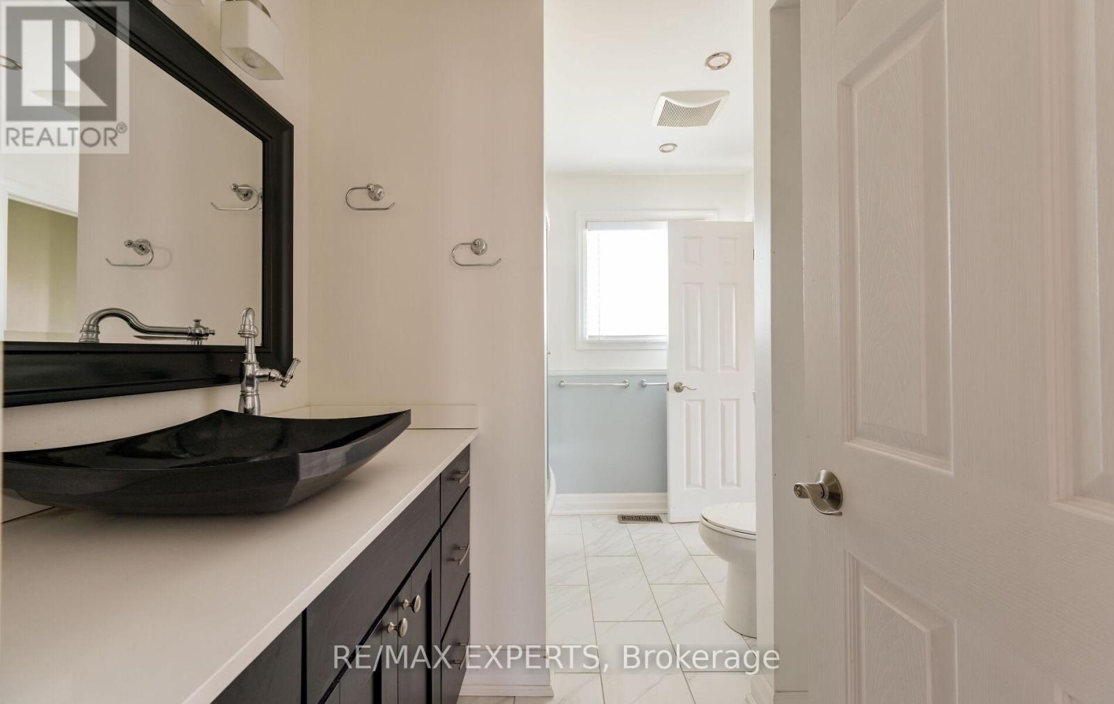 13 Oriole Court, Barrie (Cundles East), Ontario  L4M 5N1 - Photo 25 - S13084798