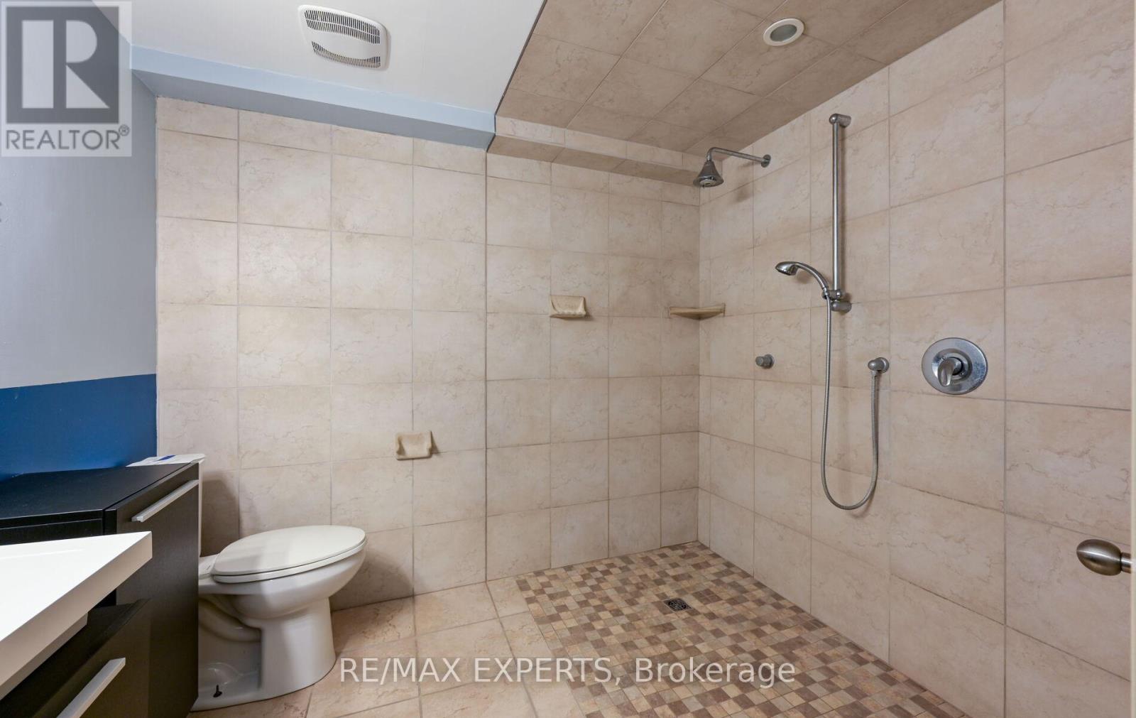 13 Oriole Court, Barrie (Cundles East), Ontario  L4M 5N1 - Photo 44 - S13084798