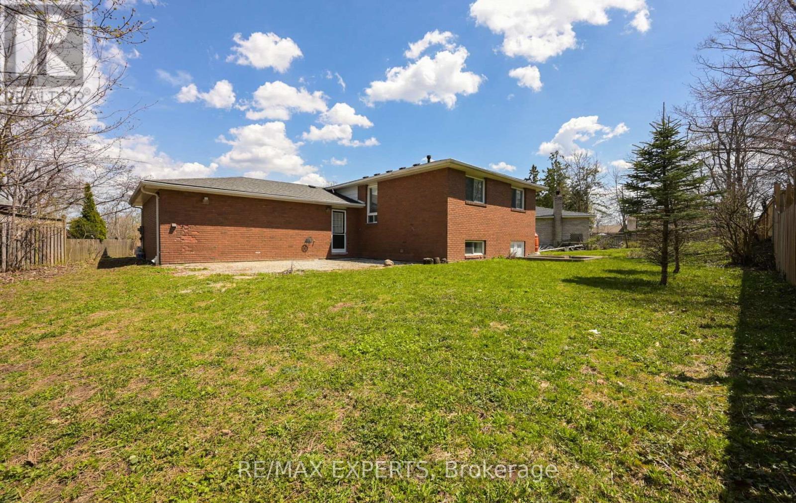13 Oriole Court, Barrie (Cundles East), Ontario  L4M 5N1 - Photo 49 - S13084798