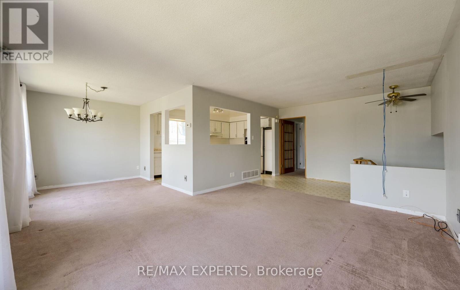 13 Oriole Court, Barrie (Cundles East), Ontario  L4M 5N1 - Photo 6 - S13084798