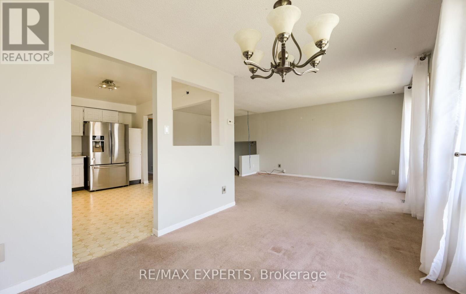 13 Oriole Court, Barrie (Cundles East), Ontario  L4M 5N1 - Photo 8 - S13084798