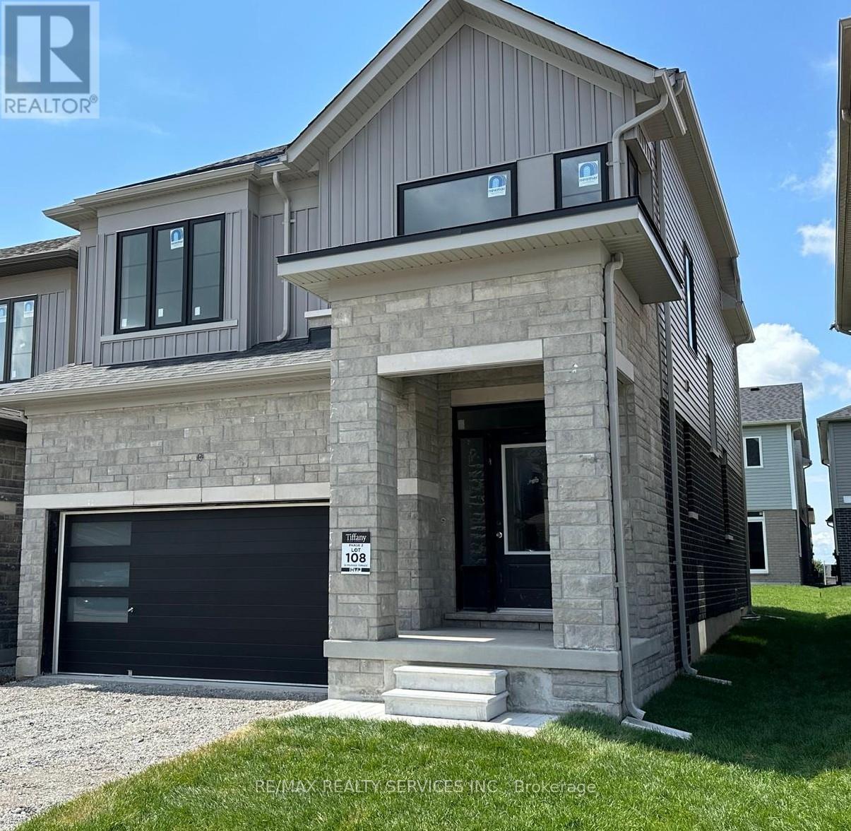 39 Prudhoe Terrace, Barrie, Ontario  L9J 0W2 - Photo 2 - S13084850