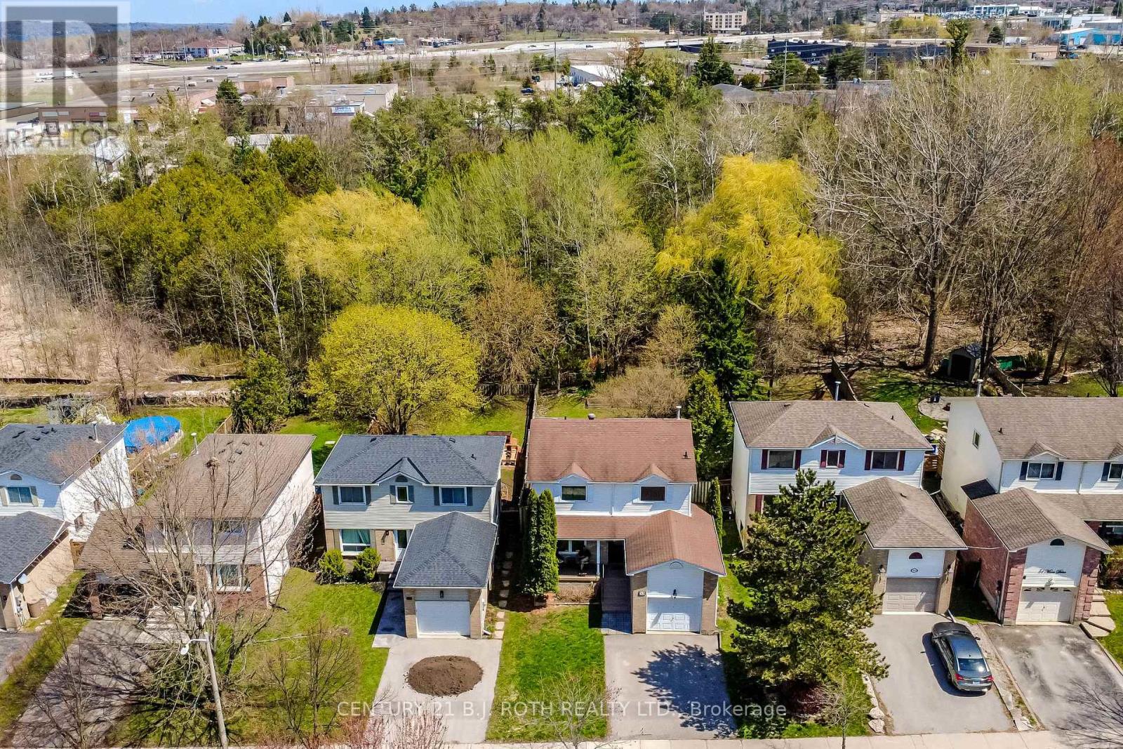 55 Moon Drive, Barrie (Ardagh), Ontario  L4N 7G8 - Photo 3 - S13084858