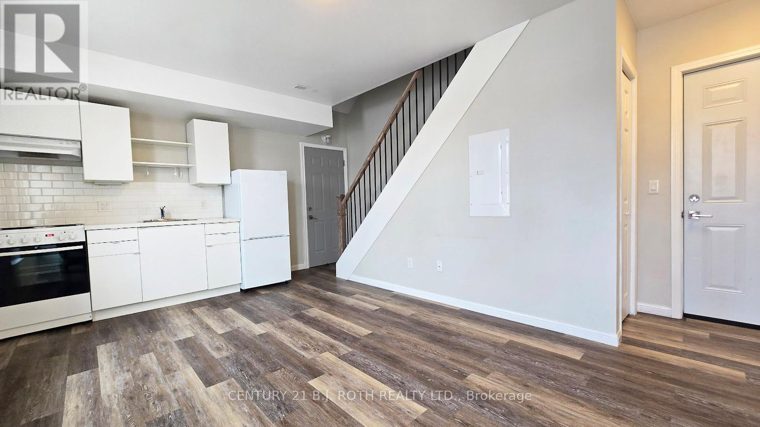 4 - 44 Front Street S, Orillia, Ontario  L3V 4S3 - Photo 2 - S13084936