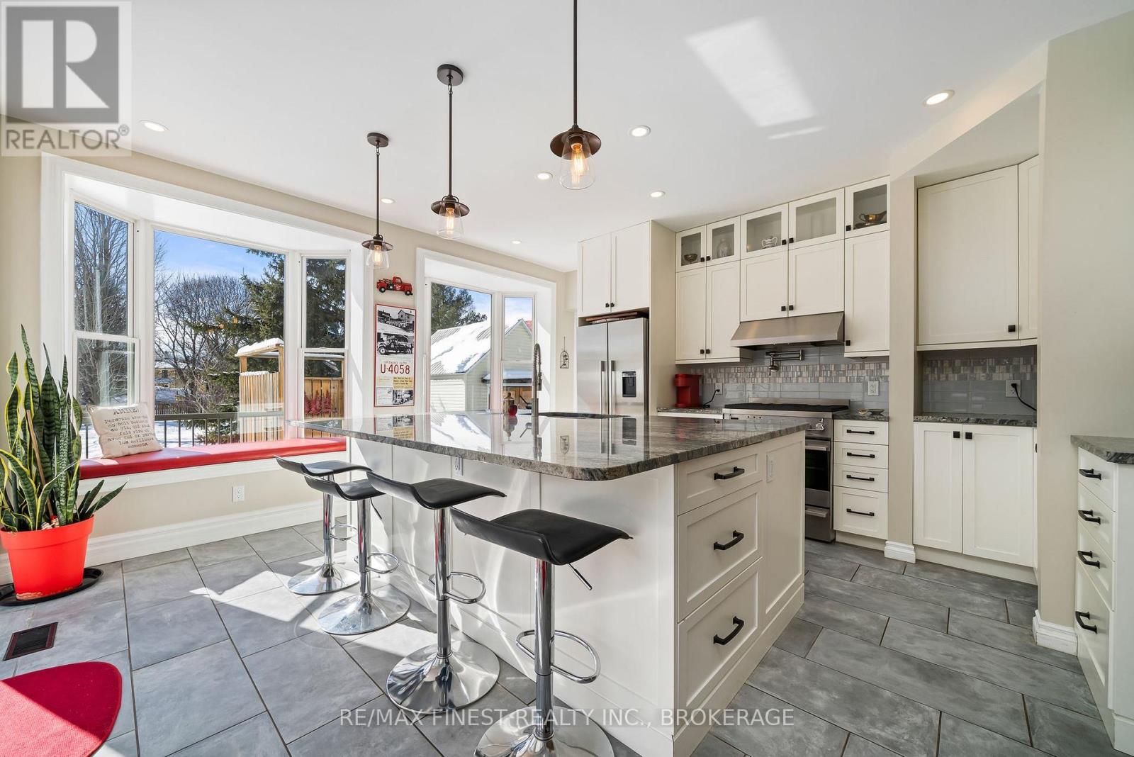 21 Centre Street, Prince Edward County, Ontario  K0K 2T0 - Photo 11 - X13085276