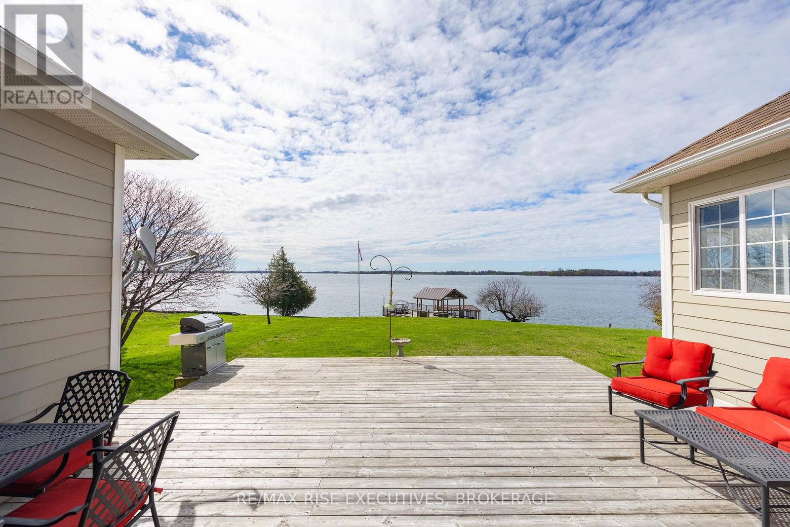 255 Good Friend Drive, Frontenac Islands, Ontario  K7G 2V6 - Photo 35 - X13085282