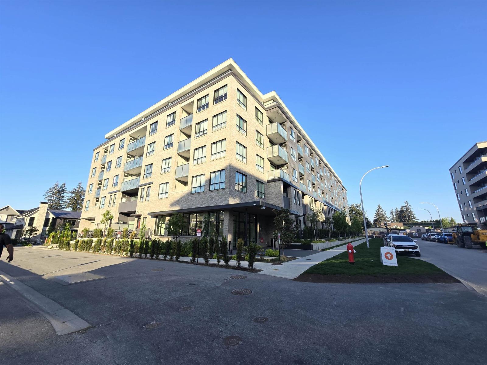 624 15738 85 AVENUE, Surrey, British Columbia