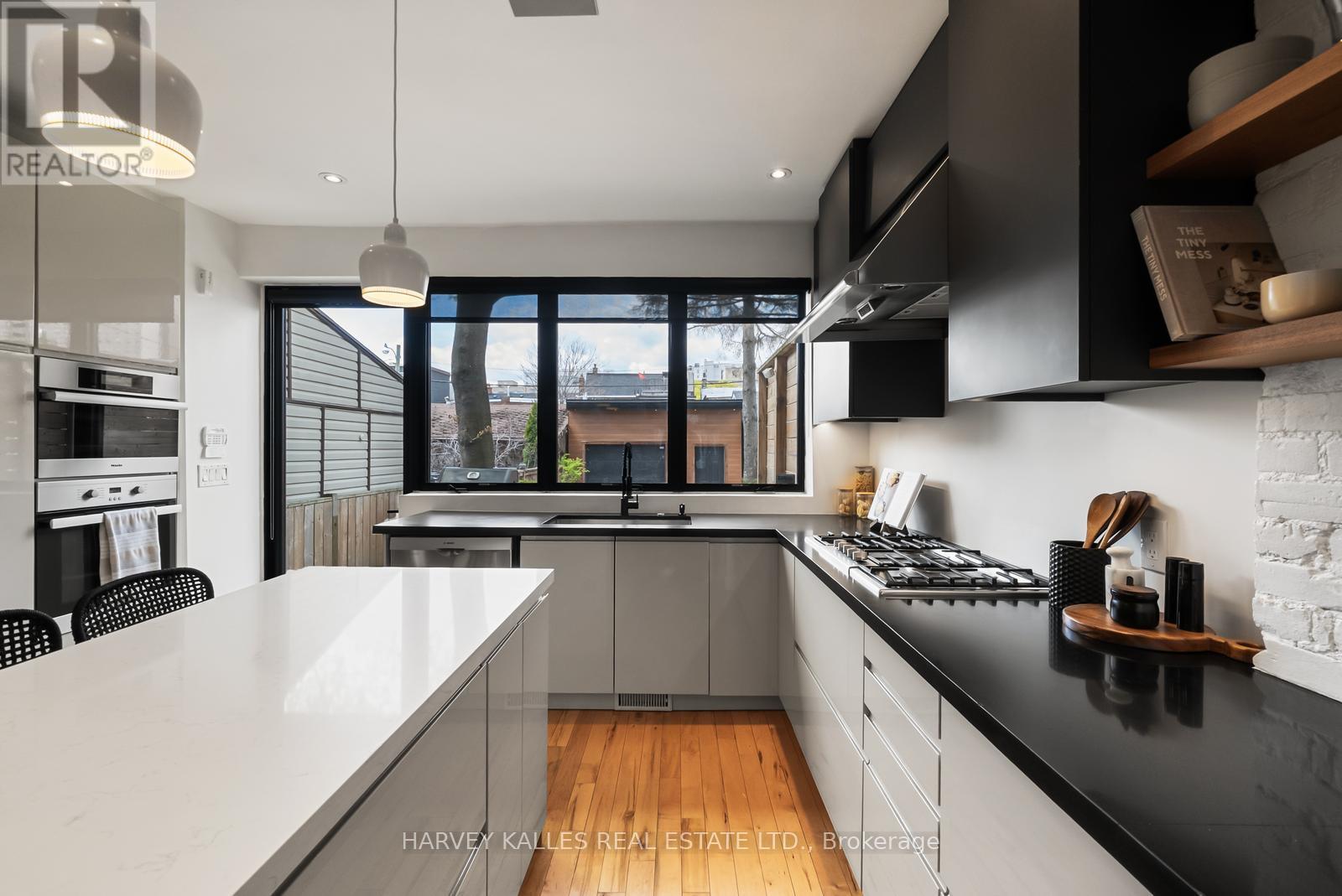 208 Emerson Avenue, Toronto, Ontario  M6H 3T6 - Photo 11 - W13084800