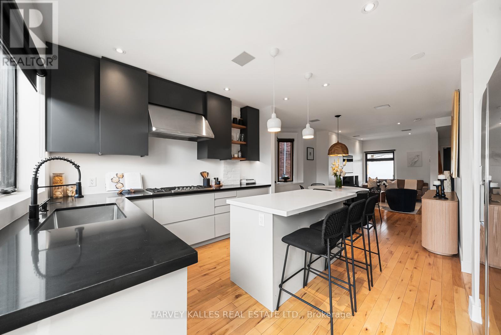 208 Emerson Avenue, Toronto, Ontario  M6H 3T6 - Photo 13 - W13084800