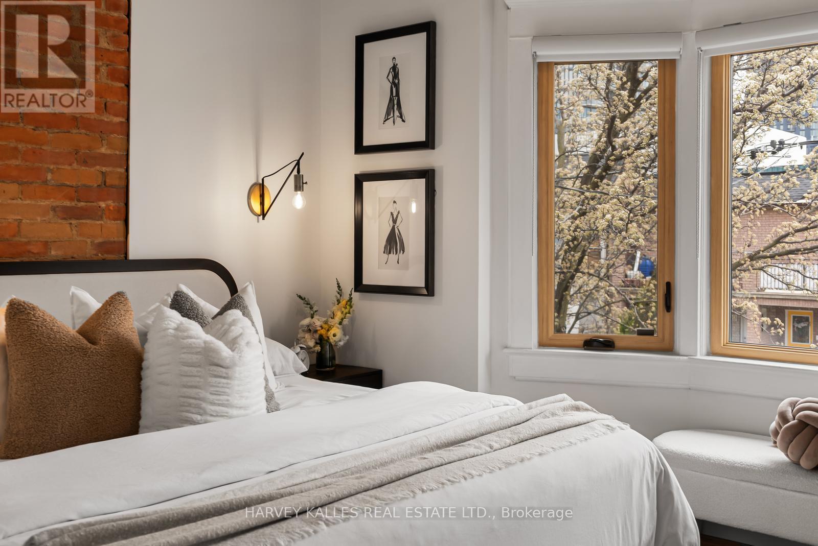 208 Emerson Avenue, Toronto, Ontario  M6H 3T6 - Photo 23 - W13084800