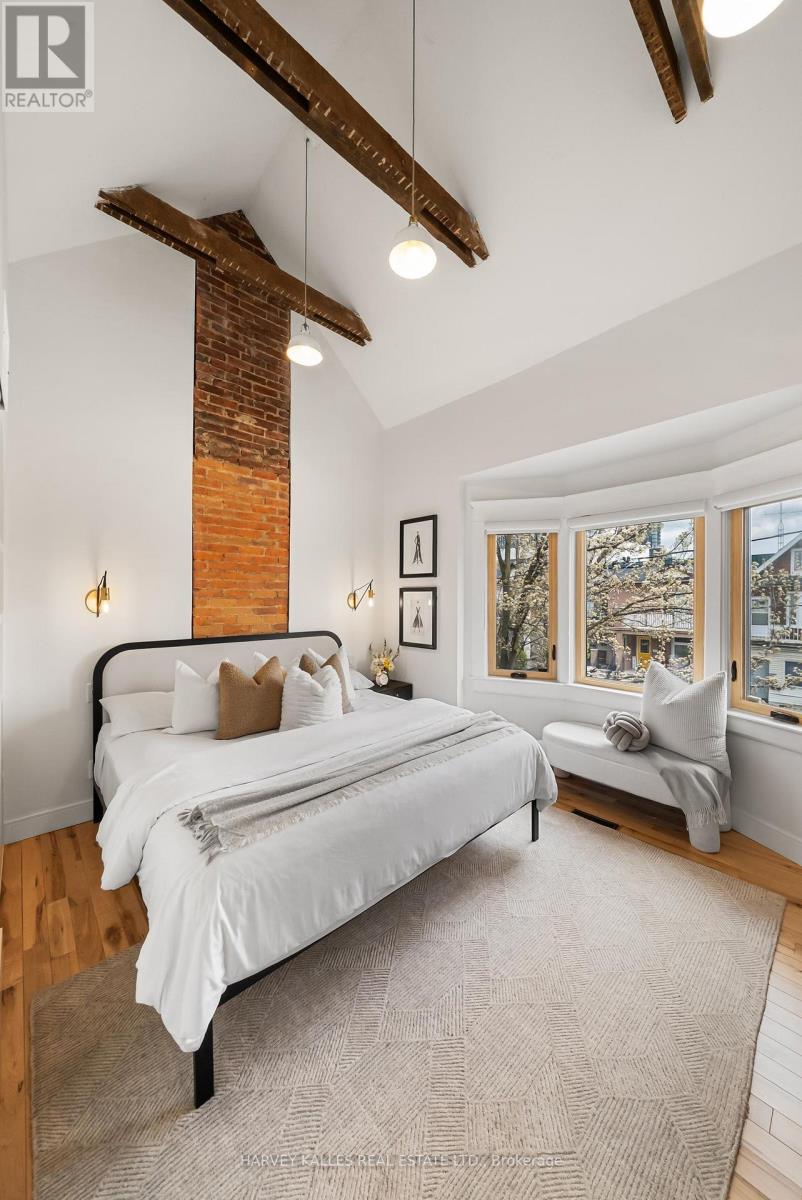 208 Emerson Avenue, Toronto, Ontario  M6H 3T6 - Photo 24 - W13084800