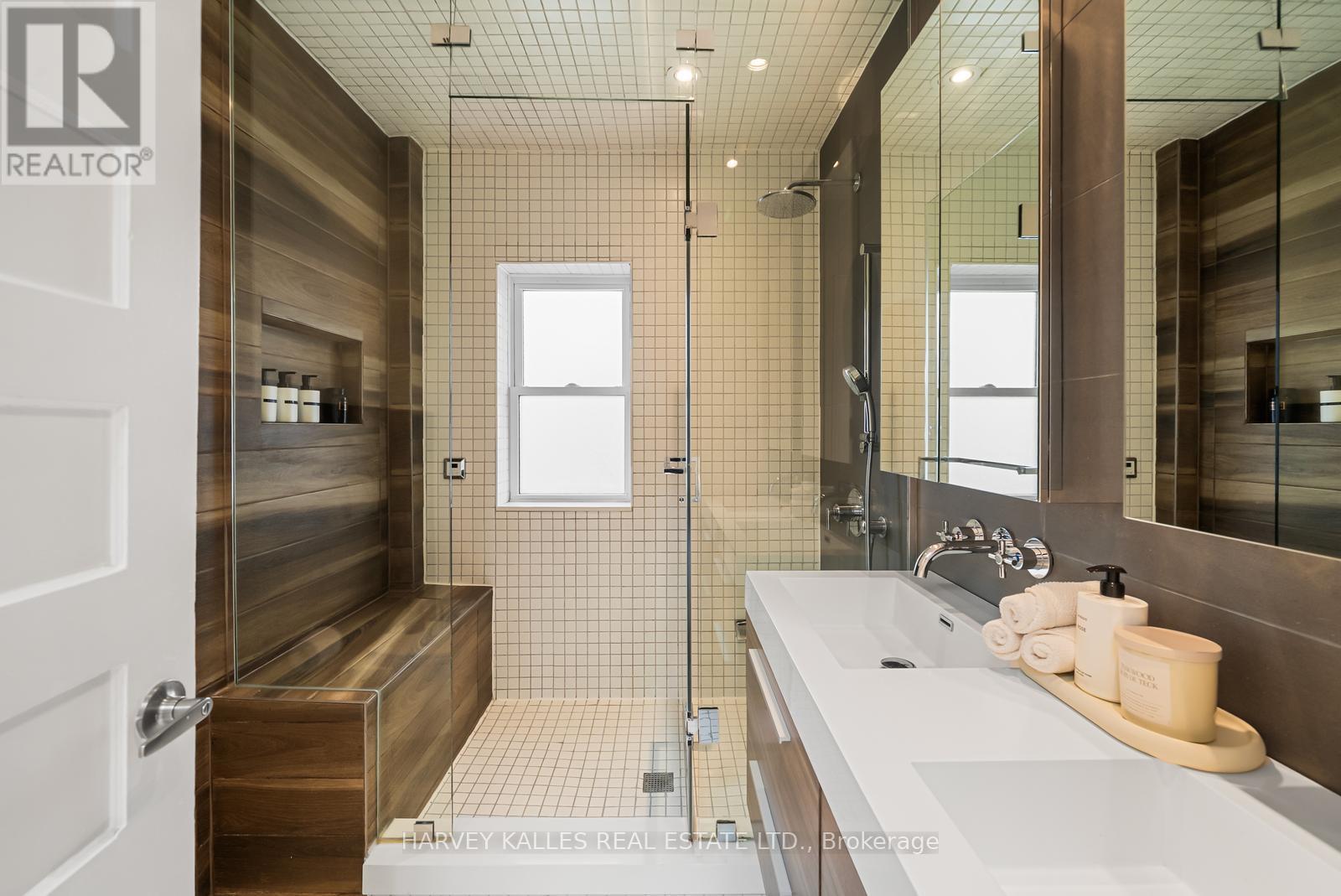 208 Emerson Avenue, Toronto, Ontario  M6H 3T6 - Photo 32 - W13084800