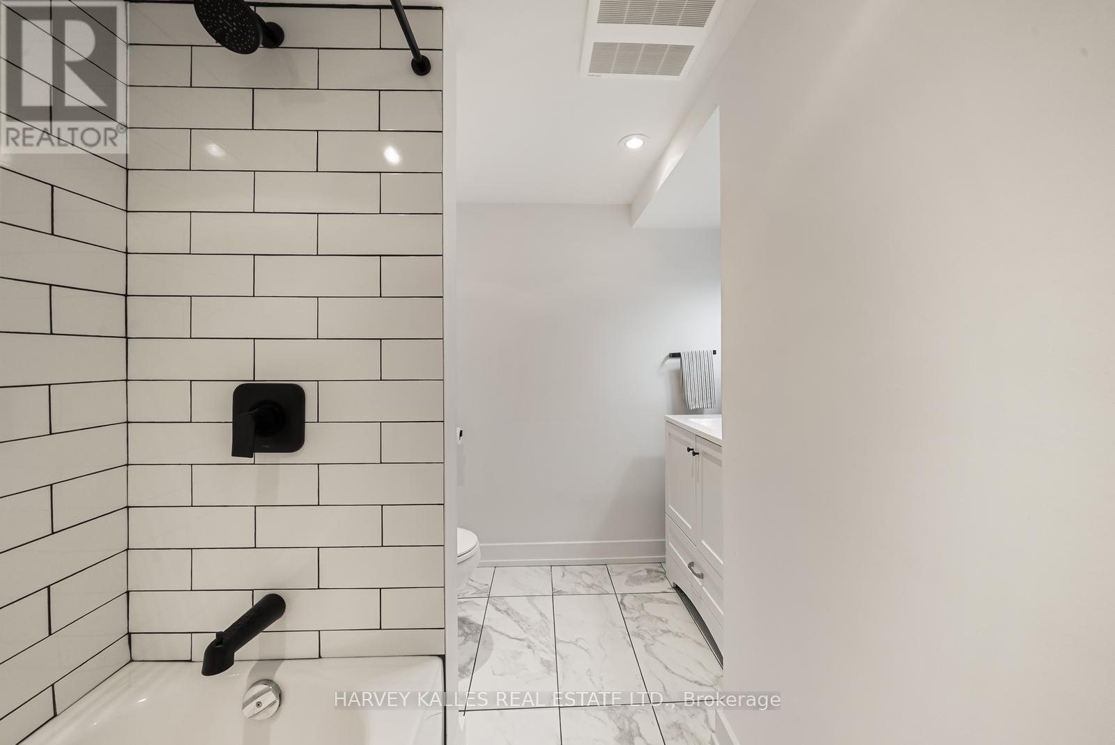 208 Emerson Avenue, Toronto, Ontario  M6H 3T6 - Photo 39 - W13084800