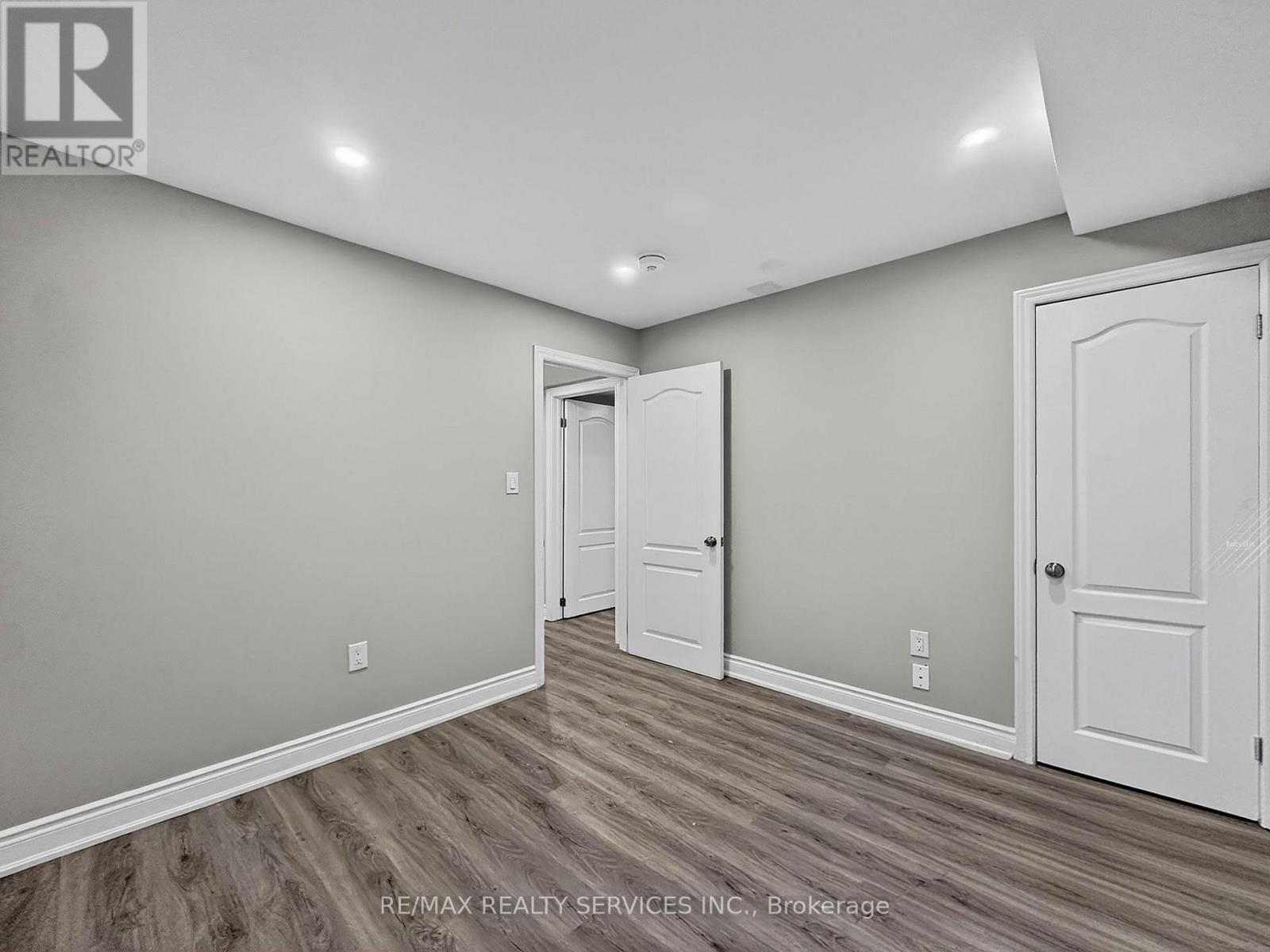 Bsmt - 36 Lionhead Golf Club Road, Brampton, Ontario  L6Y 1P3 - Photo 10 - W13084818