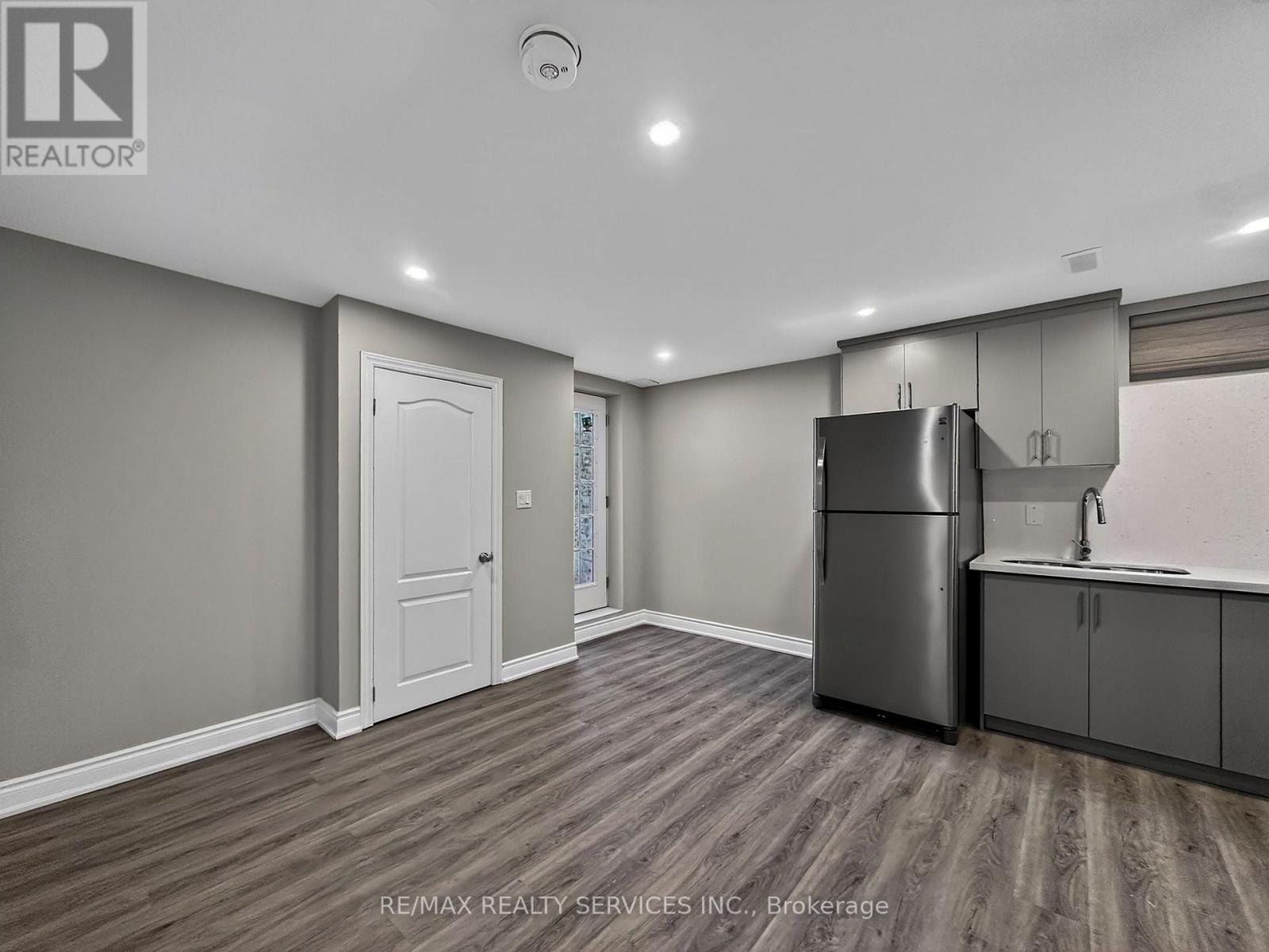 Bsmt - 36 Lionhead Golf Club Road, Brampton, Ontario  L6Y 1P3 - Photo 5 - W13084818