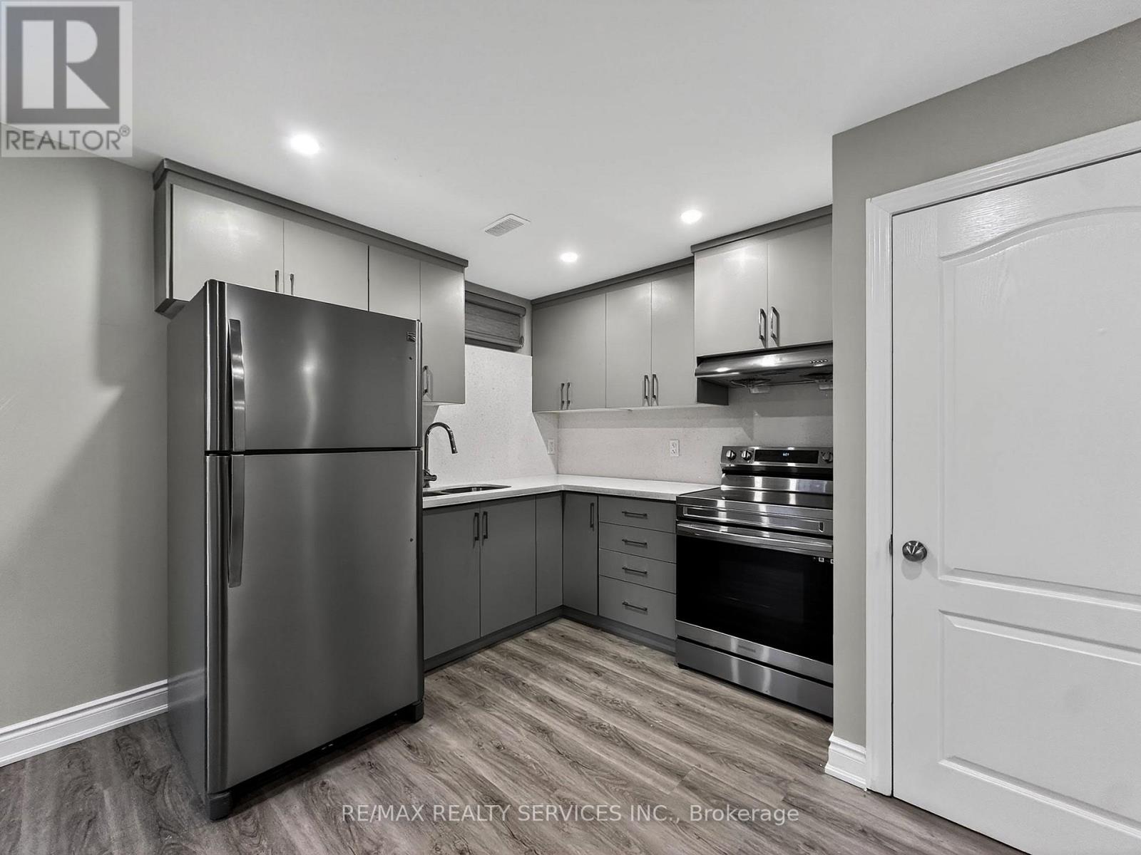 Bsmt - 36 Lionhead Golf Club Road, Brampton, Ontario  L6Y 1P3 - Photo 6 - W13084818