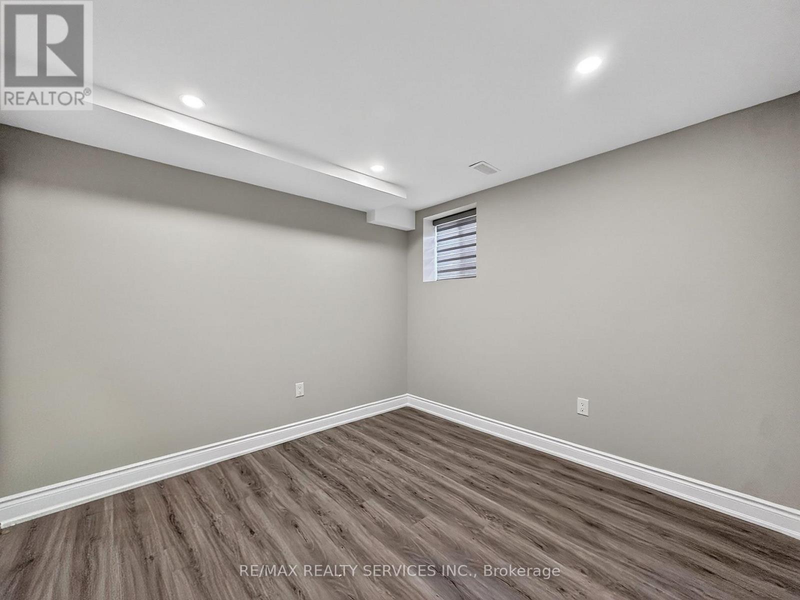 Bsmt - 36 Lionhead Golf Club Road, Brampton, Ontario  L6Y 1P3 - Photo 9 - W13084818