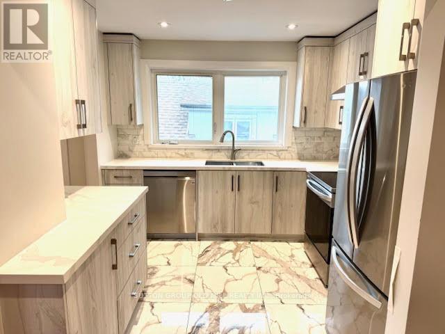 25 DONALD AVENUE, Toronto, Ontario