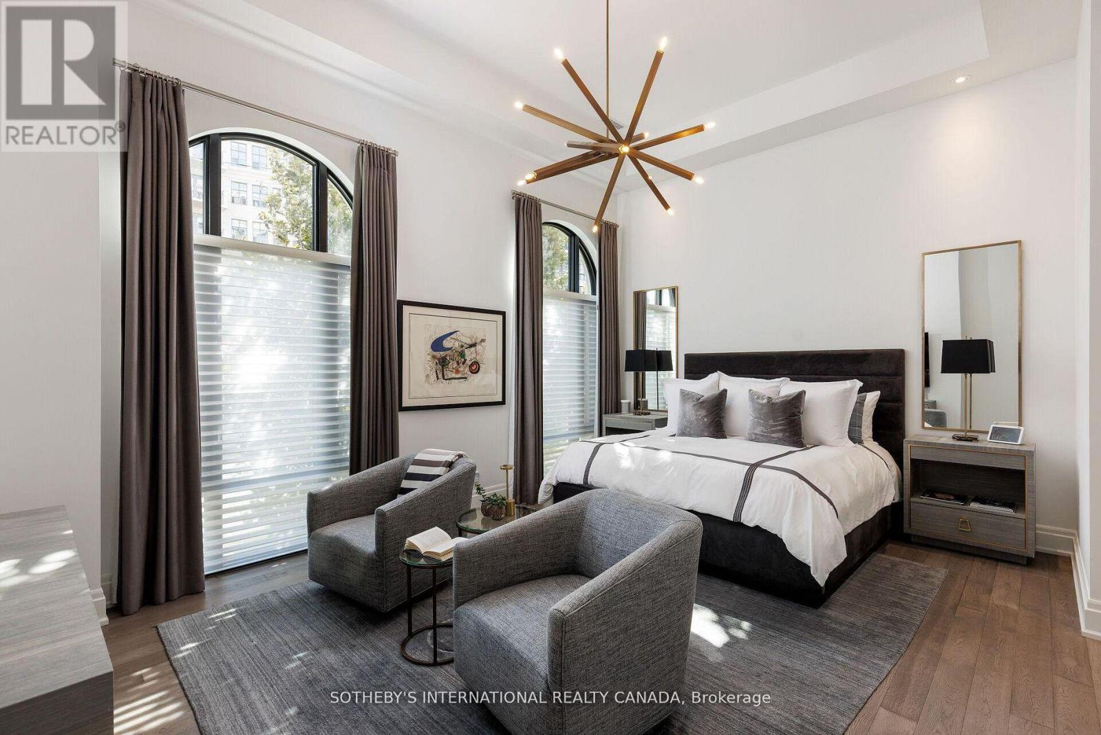 Th 2 - 4 The Kingsway, Toronto, Ontario  M8X 2T1 - Photo 13 - W13084852