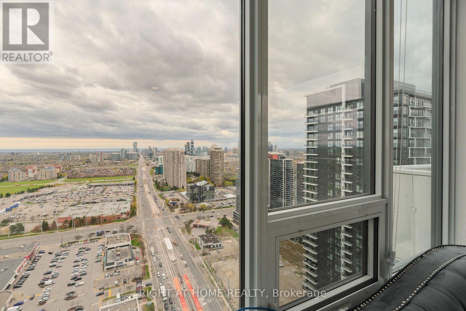 Ph3 - 5105 Hurontario Street, Mississauga, Ontario  L4Z 0C9 - Photo 32 - W13084996