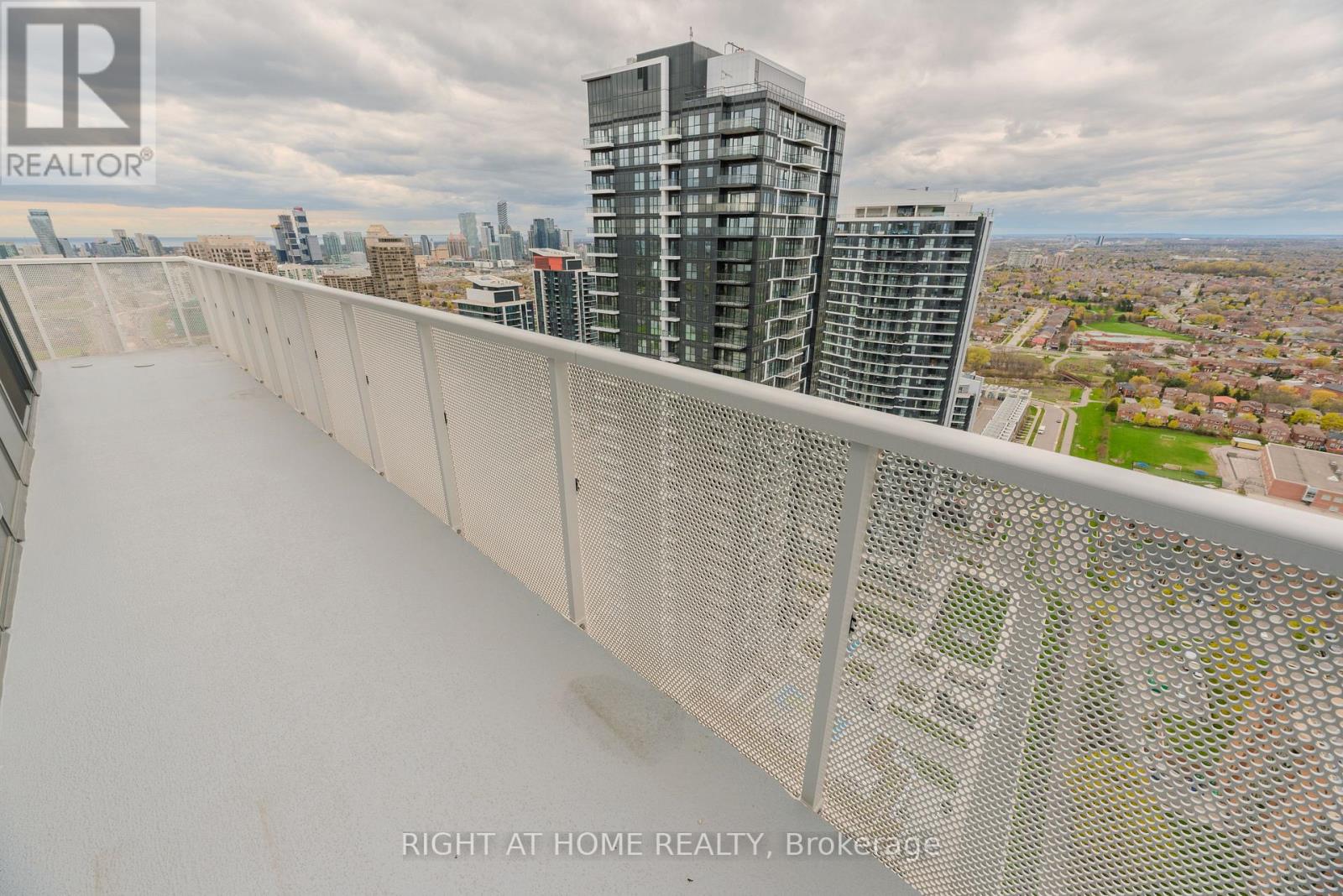 Ph3 - 5105 Hurontario Street, Mississauga, Ontario  L4Z 0C9 - Photo 39 - W13084996