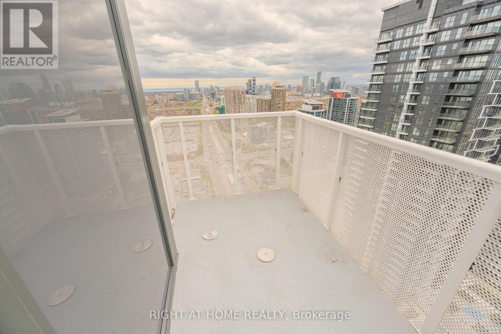 Ph3 - 5105 Hurontario Street, Mississauga, Ontario  L4Z 0C9 - Photo 41 - W13084996