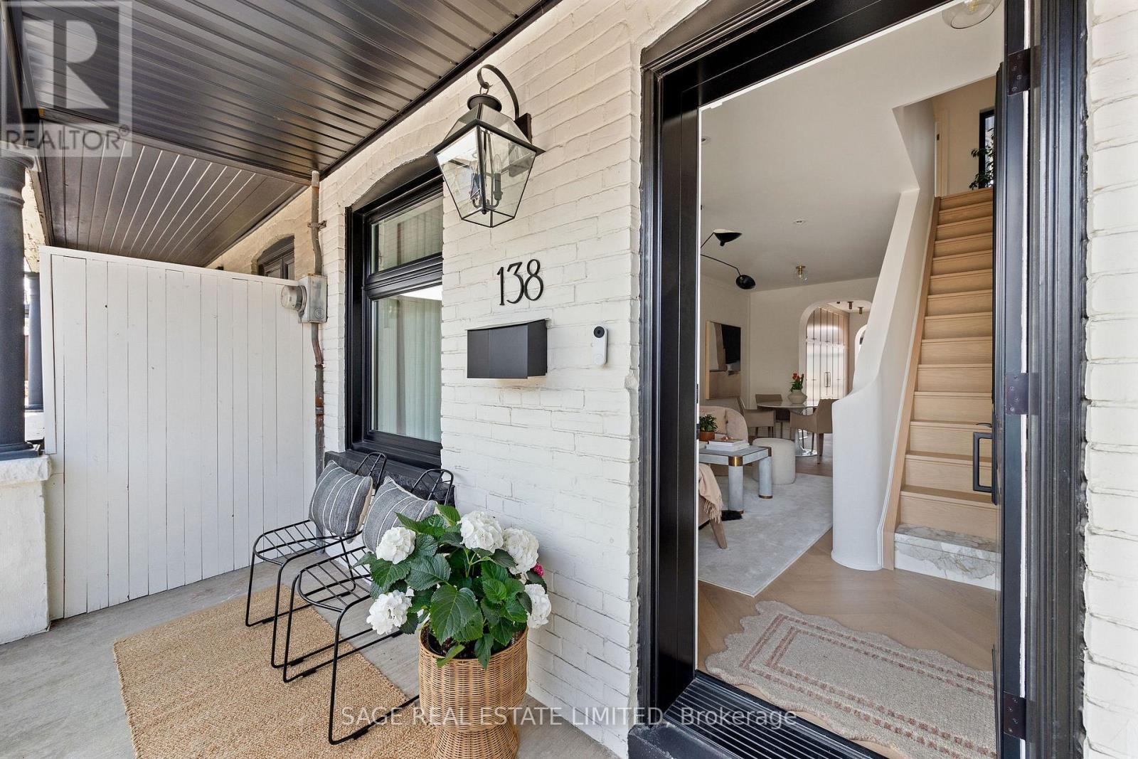 138 Lappin Avenue, Toronto, Ontario  M6H 1Y5 - Photo 2 - W13085076