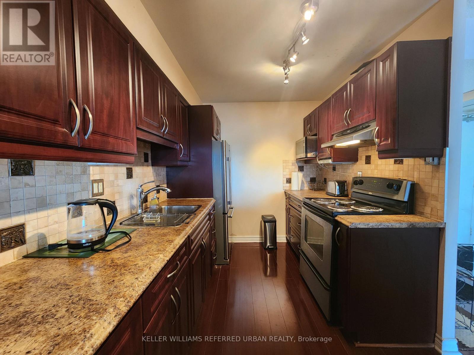 1609 - 10 Martha Eaton Way, Toronto, Ontario  M6M 5B3 - Photo 5 - W13085098