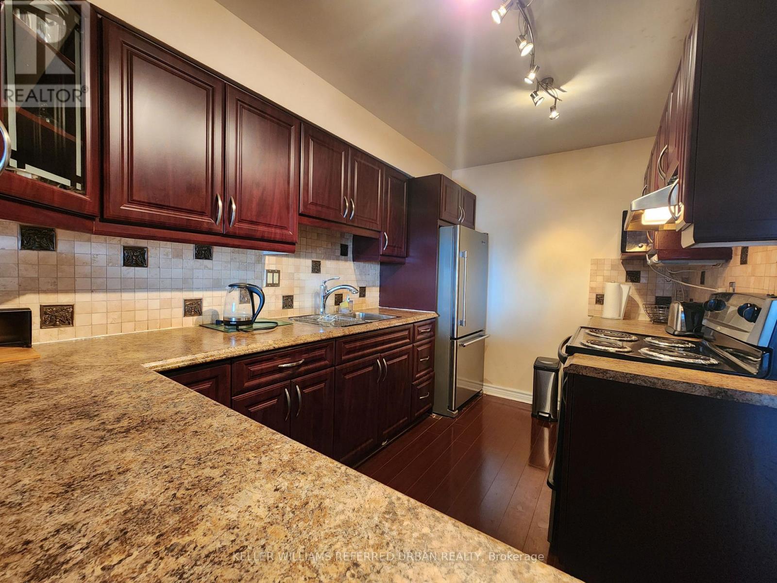 1609 - 10 Martha Eaton Way, Toronto, Ontario  M6M 5B3 - Photo 6 - W13085098