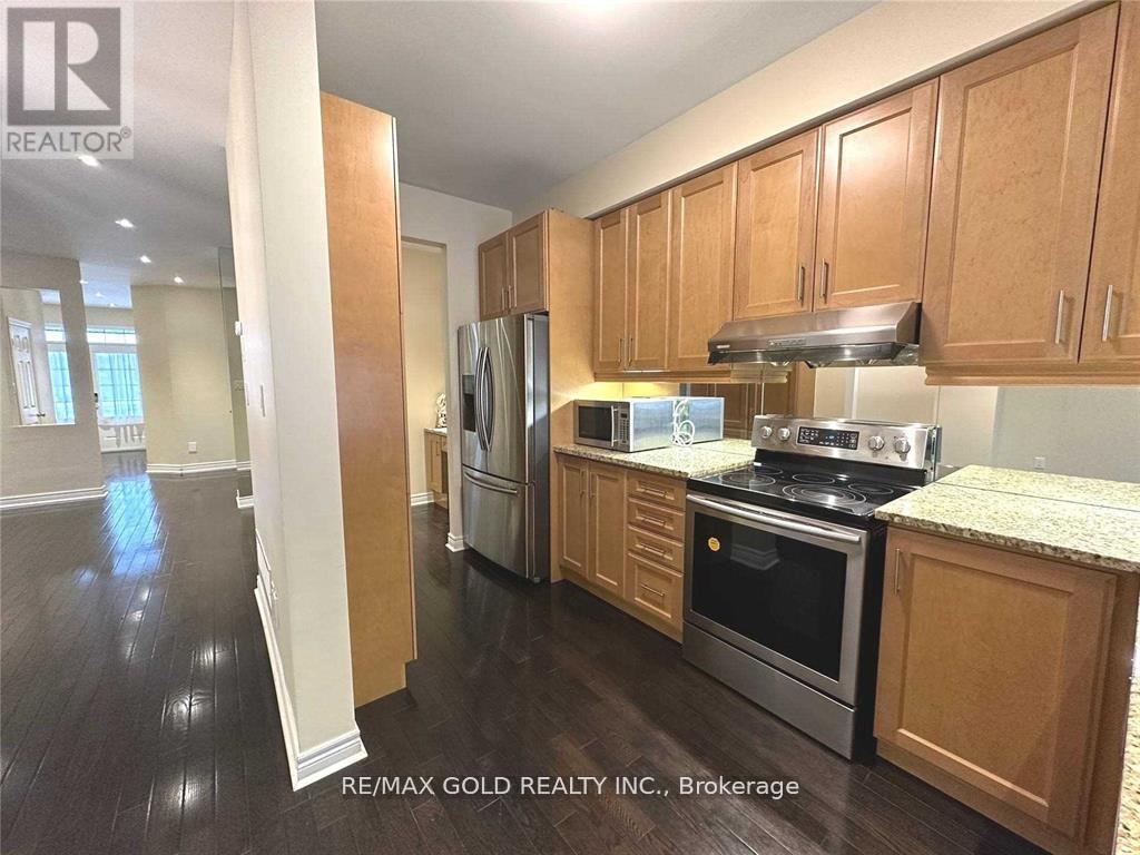 471 Meadowridge Court, Mississauga, Ontario  L5W 0E8 - Photo 15 - W13085114