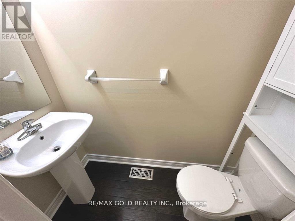 471 Meadowridge Court, Mississauga, Ontario  L5W 0E8 - Photo 20 - W13085114