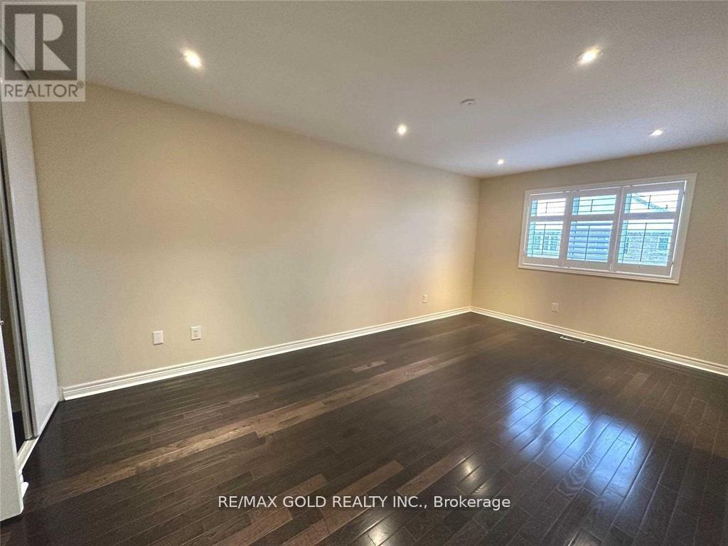 471 Meadowridge Court, Mississauga, Ontario  L5W 0E8 - Photo 21 - W13085114