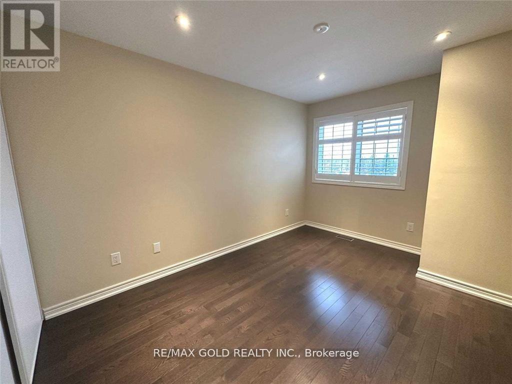 471 Meadowridge Court, Mississauga, Ontario  L5W 0E8 - Photo 31 - W13085114