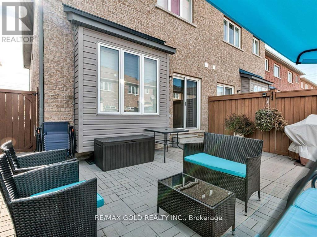 471 Meadowridge Court, Mississauga, Ontario  L5W 0E8 - Photo 39 - W13085114