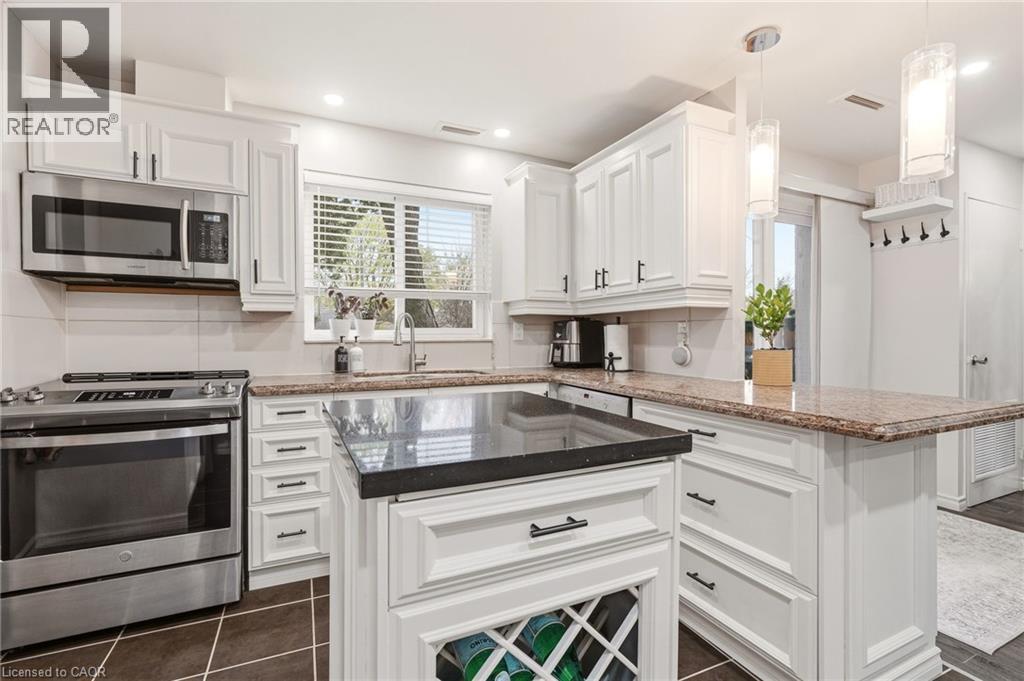 2001 BONNYMEDE Drive Unit# 157, Mississauga, Ontario