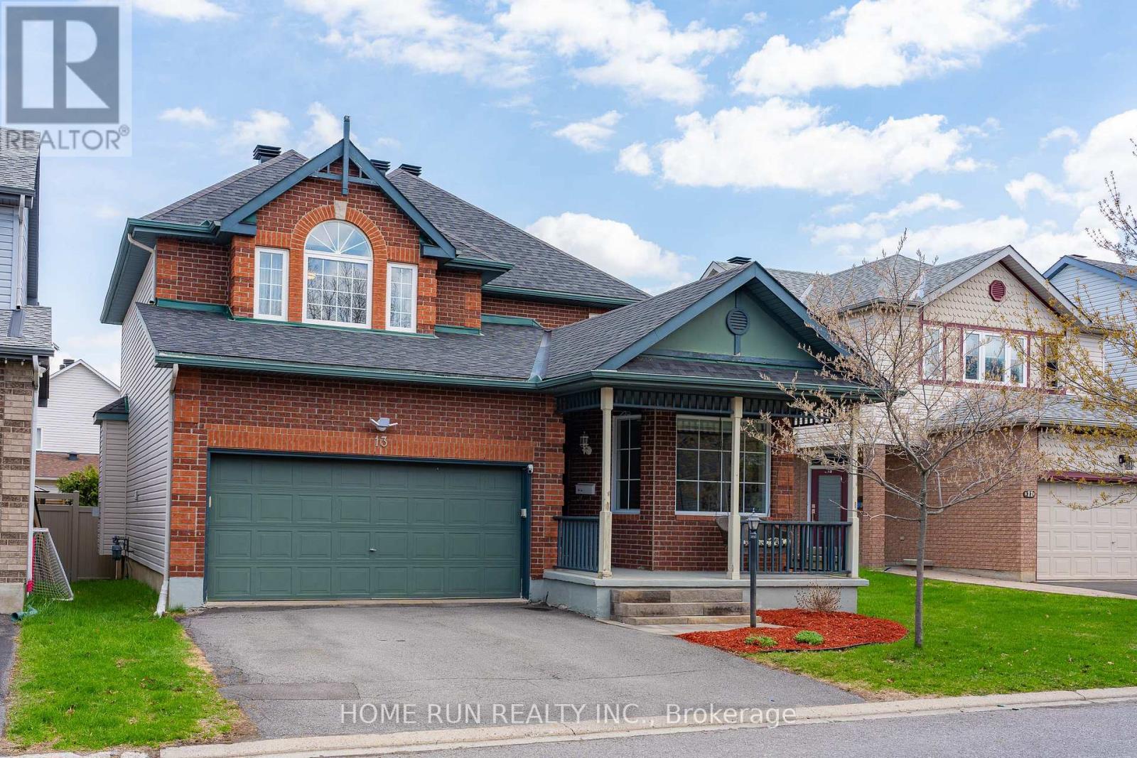 13 COLINDALE AVENUE, Ottawa, Ontario