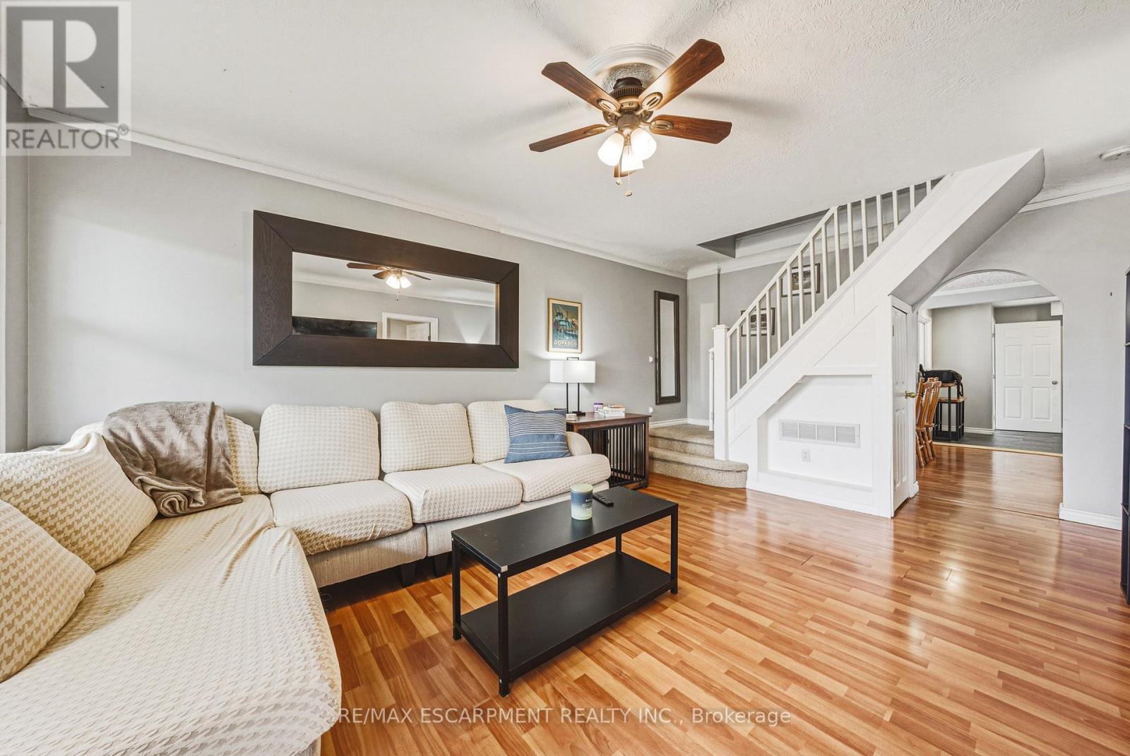 161 Ivon Avenue, Hamilton, Ontario  L8H 5S7 - Photo 5 - X13084816