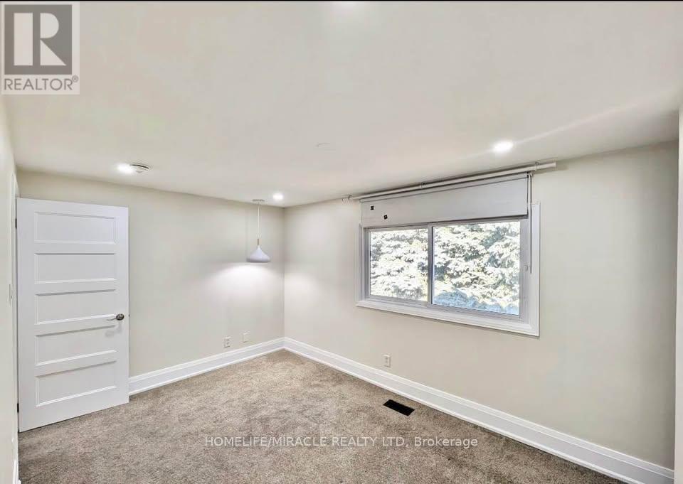 68 Briargate Drive, Kitchener, Ontario  N2E 2J8 - Photo 11 - X13084960