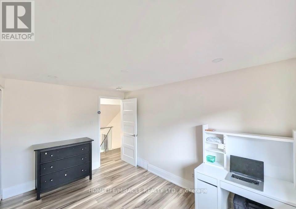 68 Briargate Drive, Kitchener, Ontario  N2E 2J8 - Photo 15 - X13084960