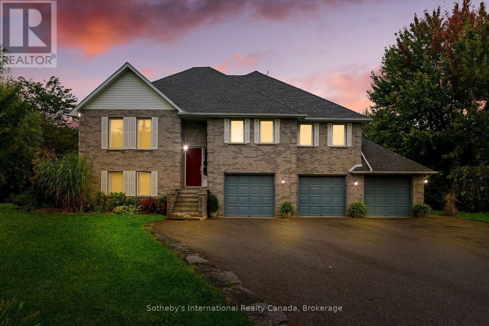 2091 Country Lane Court, Milton, Ontario  L0P 1J0 - Photo 1 - W13085288