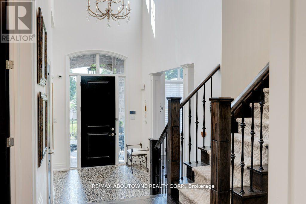 47 Legacy Lane, Hamilton, Ontario  L9G 0G2 - Photo 6 - X13085012